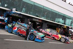 Mark Winterbottom, Prodrive Racing Australia Ford and Craig Lowndes, Triple Eight Race Engineering Holden