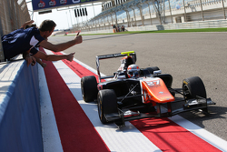 Le vainqueur Luca Ghiotto, Trident
