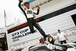 Ricardo Rosset comemora tricampeonato da Porsche GT3 Cup