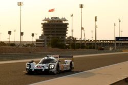 #17 Porsche Takımı - Porsche 919 Hibrit: Timo Bernhard, Mark Webber, Brendon Hartley