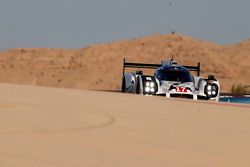 #17 Porsche Team Porsche 919 Hybrid: Timo Bernhard, Mark Webber, Brendon Hartley