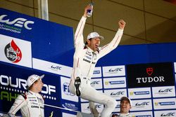 2015 champions Mark Webber, Brendon Hartley, Timo Bernhard, Porsche Team