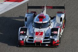 #7 Audi Sport Team Joest Audi R18 e-tron quattro: Марсель Фесслер, Андре Лоттерер, Бенуа Трелюйе