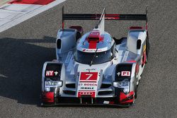 #7 Audi Sport - Takım: Joest Audi R18 e-tron quattro: Marcel Fässler, André Lotterer, Benoit Tréluye