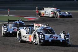 #17 Porsche Team Porsche 919 Hybrid: Timo Bernhard, Mark Webber, Brendon Hartley