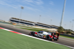 #8 Audi Sport Team Joest Audi R18 e-tron quattro: Richie Stanaway