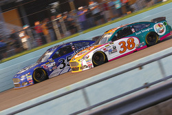 Cole Whitt, Front Row Motorsports Ford; David Gilliland, Front Row Motorsports Ford