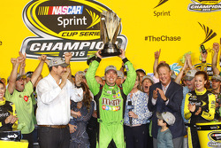 Championship victory lane: 2015 NASCAR Sprint Cup Champion Kyle Busch, Joe Gibbs Racing Toyota