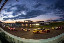 Kevin Harvick, Stewart-Haas Racing Chevrolet, Kyle Busch, Joe Gibbs Racing Toyota, Joey Logano, Team