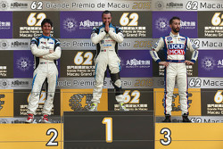 Podium: 1. und TCR-Champion 2016: Stefano Comini, SEAT Leon, Target Competition; 2. Andrea Belicchi,