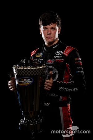 NASCAR Truck Series campeón Erik Jones, Kyle Busch Motorsports