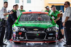 La voiture de Danica Patrick, Stewart-Haas Racing Chevrolet à l'inspection
