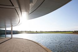 Le McLaren Technology Center