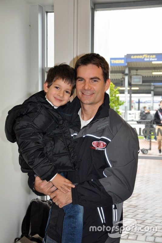 Jeff Gordon e Felipe Bartz se encontram em Daytona pela primeira vez