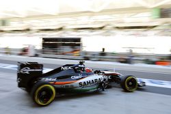 Nico Hulkenberg, Sahara Force India F1 VJM08 sort des stands