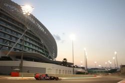 Carlos Sainz Jr., Scuderia Toro Rosso STR10