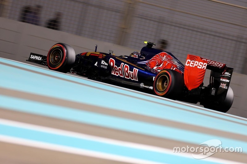 Carlos Sainz, Scuderia Toro Rosso