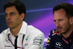 Christian Horner, Team Principal Red Bull Racing et Toto Wolff, Président Exécutif Mercedes AMG F1 lors de la conférence de presse de la FIA