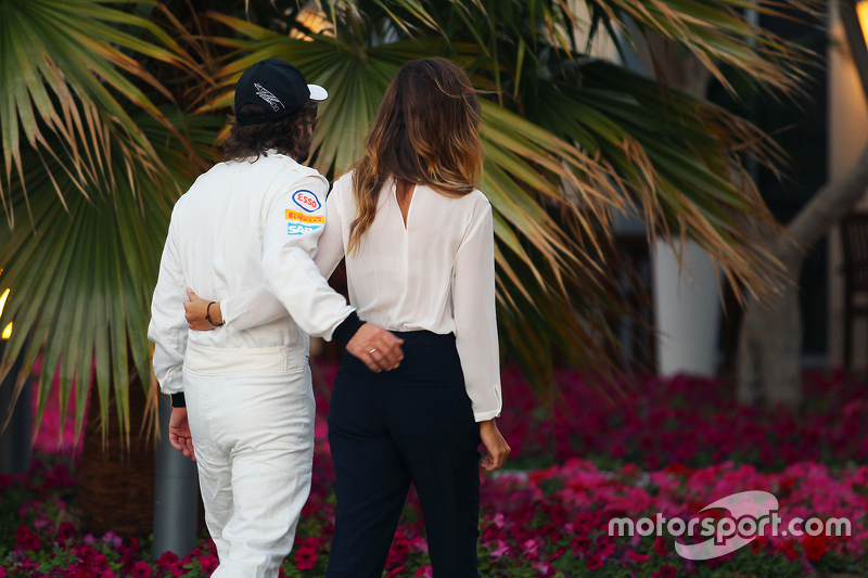 Fernando Alonso, McLaren with his girlfriend Lara Alvarez