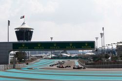 Esteban Ocon, ART Grand Prix lidera al reinicio de la carrera