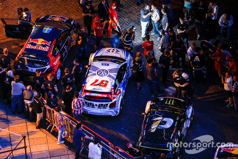 World RX cars in Rosario