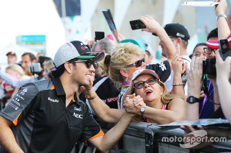 Sergio Perez, Sahara Force India F1, mit Fans