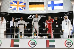 Podium : le vainqueur Nico Rosberg, Mercedes AMG F1 Team, le deuxième, Lewis Hamilton, Mercedes AMG F1 Team, le troisième, Kimi Raikkonen, Ferrari