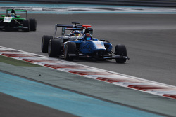 Ralph Boschung, Jenzer Motorsport leads Matevos Isaakyan, Koiranen GP