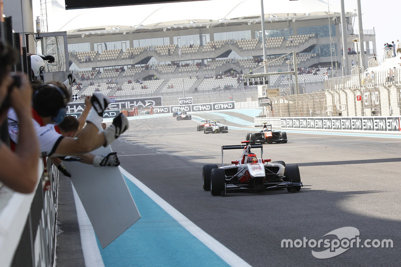 GP3 2015 – Абу-Даби, вторая гонка