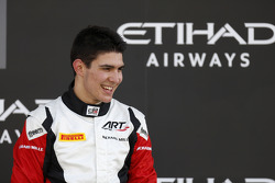 Le troisième, et Champion GP3 2015, Esteban Ocon, ART Grand Prix