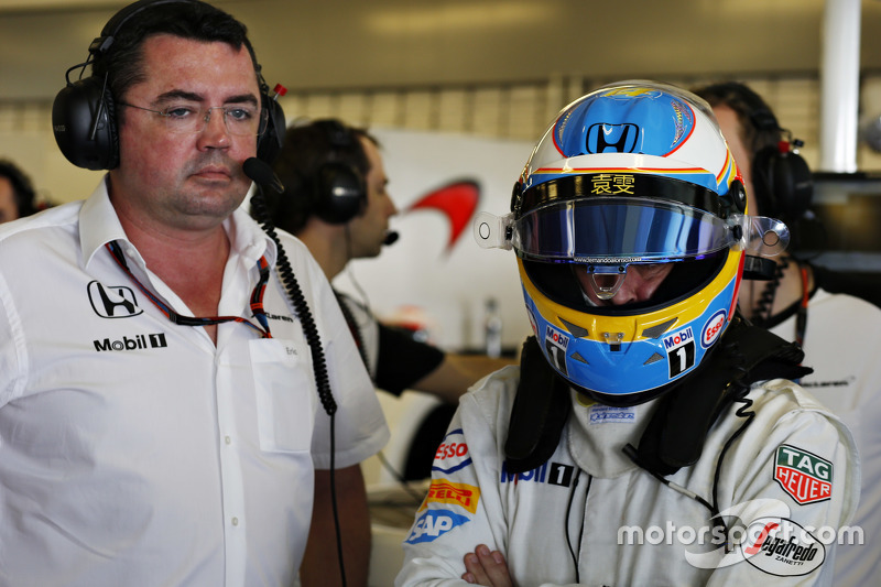 Eric Boullier and Fernando Alonso, McLaren MP4-30