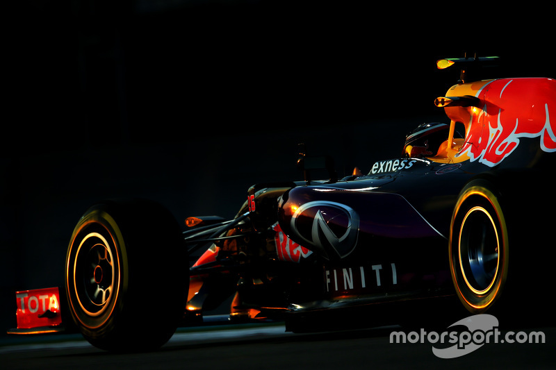 2015 год. За рулем болида Red Bull RB11 на пятничных тренировках
