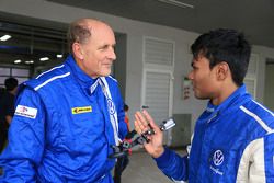 Hans-Joachim Stuck com Karthik Tharani