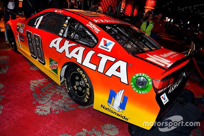 Das neue Farbdesign für Dale Earnhardt Jr., Hendrick Motorsports Chevrolet, mit Sponsor Axalta