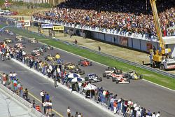 Start: Alain Prost, McLaren and Keke Rosberg, Williams lead