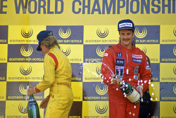 Переможець гонки Найджел Менселл, Williams, друге місце Keke Rosberg, Williams