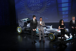 Lewis Hamilton, Mercedes AMG F1 mit Toto Wolff, Mercedes AMG F1