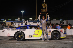 Race winner Chase Elliott