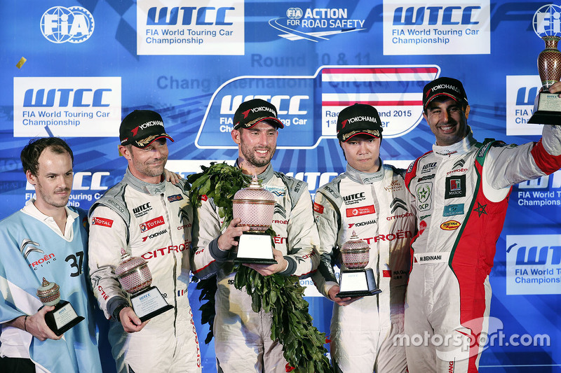 Race 1 podium: winner Jose Maria Lopez, Citroën World Touring Car team, Second place Sébastien Loeb,