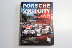 Libro Porsche Victory 2015 de René de Boer y Tim Upietz