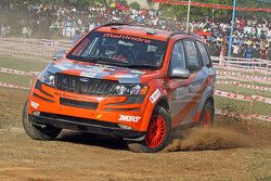 Gaurav Gill and Musa Sherif, XUV 500, Team Mahindra Adventure