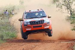 Gaurav Gill e Musa Sherif, XUV 500, Team Mahindra Adventure