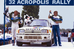 Les vainqueurs Timo Salonen et Seppo Harjanne, Peugeot 205 T16