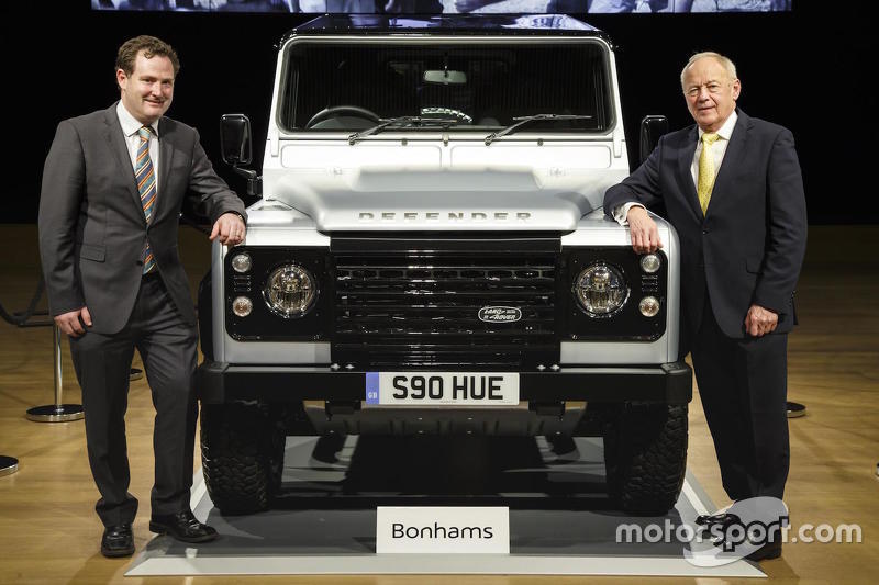 Двохмільйонний Land Rover Defender