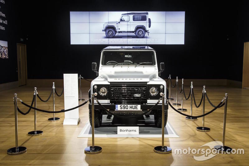 Двохмільйонний Land Rover Defender