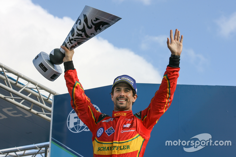 O paulista também se destacou na Fórmula E desde o início. Foi terceiro colocado e vice-campeão nas duas primeiras temporadas da categoria de carros elétricos.