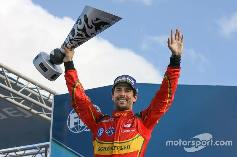 Podium: second place Lucas di Grassi, ABT Schaeffler Audi Sport