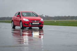 Top Gear's Vauxhall Astra K te koop