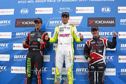Подиум: Юго Валент, Chevrolet RML Cruze TC1, Campos Racing, Норберт Михелиц, Honda Civic WTCC, Zengo
