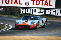 J.W. Automotive Engineering车队9号GT40
